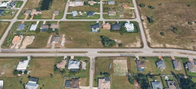 1801 EMBERS PARKWAY W, Cape Coral, FL 33993