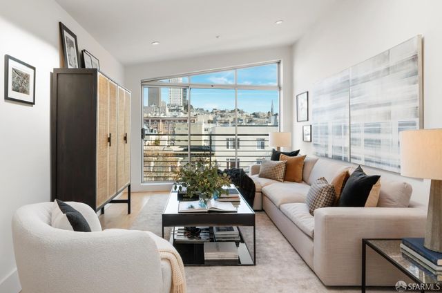 2315 Van Ness Avenue 7, San Francisco, CA 94109