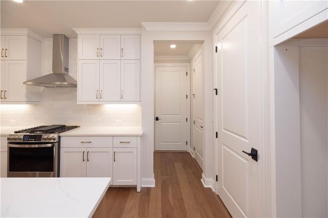 151 Wards Crossing Way 9, Johns Creek, GA 30022