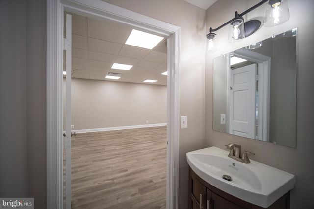 7330 MCWHORTER PL #7330B, Annandale, VA 22003