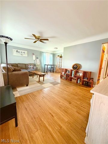 32125 Densmore Road, Willowick, OH 44095