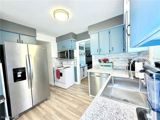 32125 Densmore Road, Willowick, OH 44095