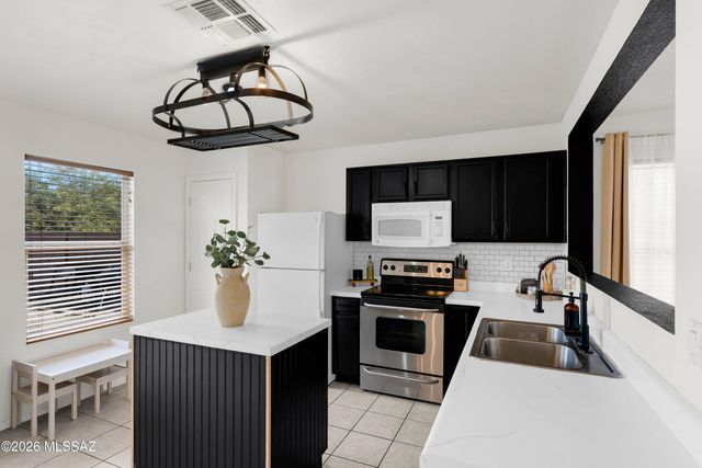 4217 E Boulder Springs Way, Tucson, AZ 85712