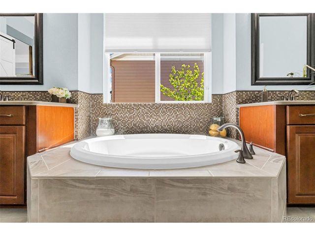 2568 Wild Oak Dr, Castle Rock, CO 80108