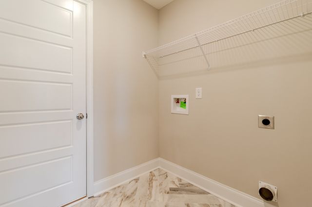 2669 Brewster Dr, Clarksville, TN 37042