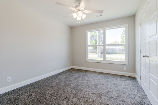 2669 Brewster Dr, Clarksville, TN 37042