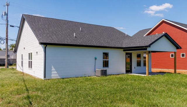 2669 Brewster Dr, Clarksville, TN 37042