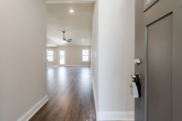 2669 Brewster Dr, Clarksville, TN 37042