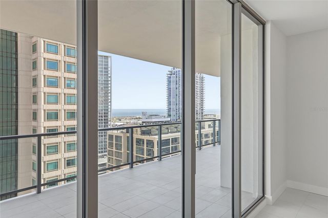 275 1ST AVE S 1804, St Petersburg, FL 33701