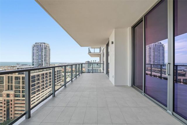 275 1ST AVE S 1804, St Petersburg, FL 33701