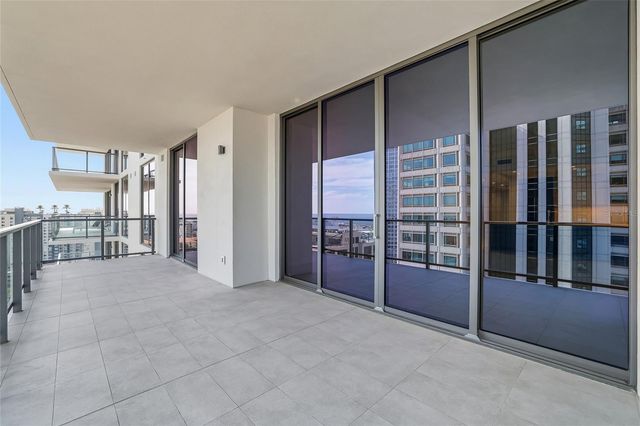 275 1ST AVE S 1804, St Petersburg, FL 33701