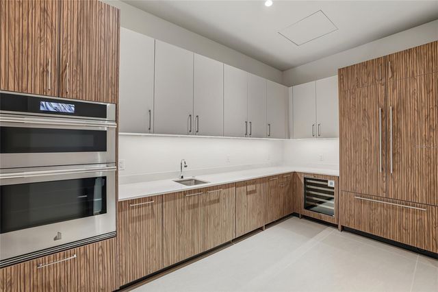 275 1ST AVE S 1804, St Petersburg, FL 33701