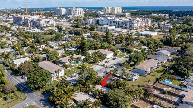 206 SE 3rd Avenue, Boynton Beach, FL 33435