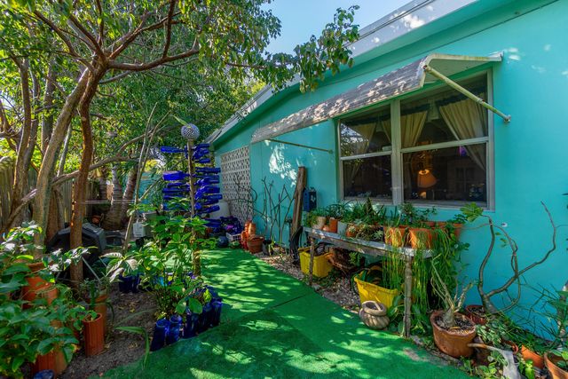 206 SE 3rd Avenue, Boynton Beach, FL 33435