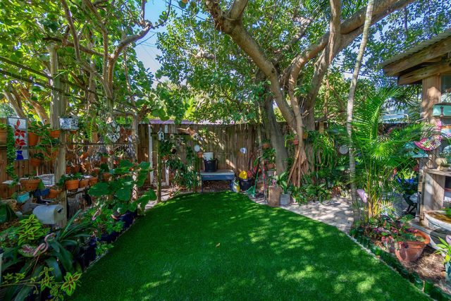 206 SE 3rd Avenue, Boynton Beach, FL 33435