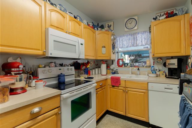 206 SE 3rd Avenue, Boynton Beach, FL 33435