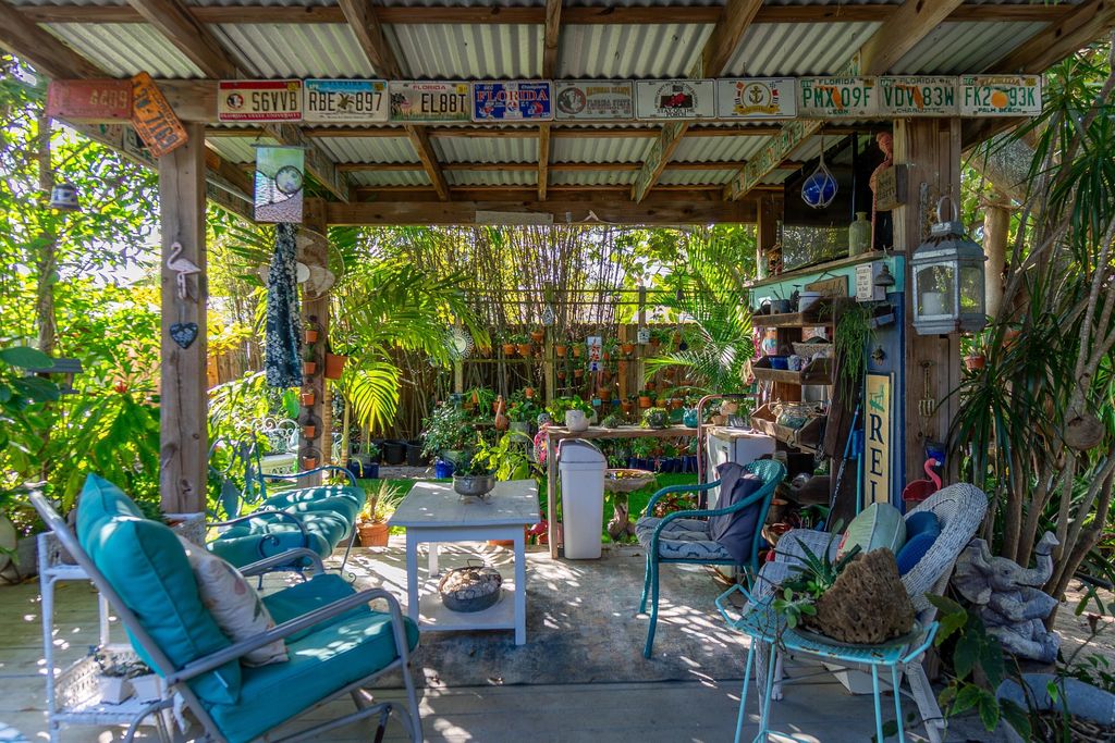 206 SE 3rd Avenue, Boynton Beach, FL 33435