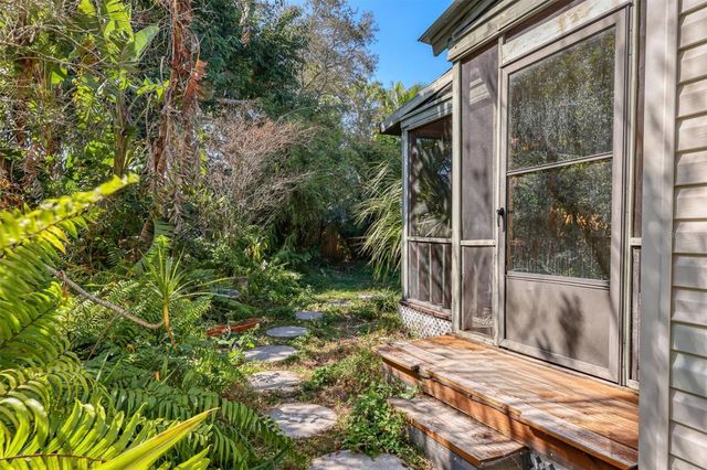 4038 OLIVE AVENUE, Sarasota, FL 34231