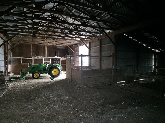 9700 Fenner Road, Perry, MI 48872