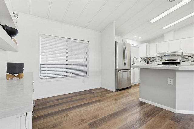 122 Beechwood Lane, Oceanside, CA 92054