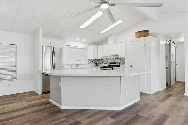 122 Beechwood Lane, Oceanside, CA 92054