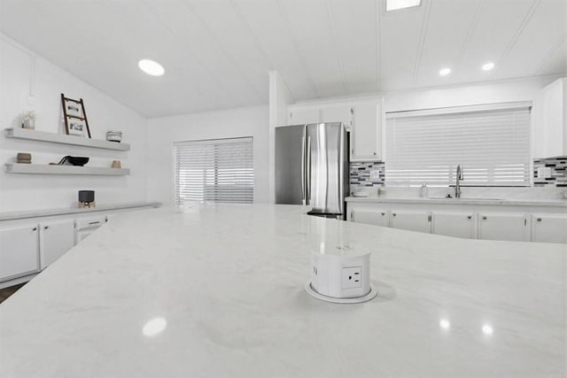 122 Beechwood Lane, Oceanside, CA 92054