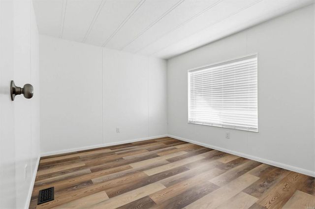 122 Beechwood Lane, Oceanside, CA 92054