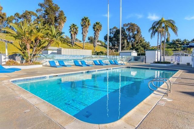 122 Beechwood Lane, Oceanside, CA 92054