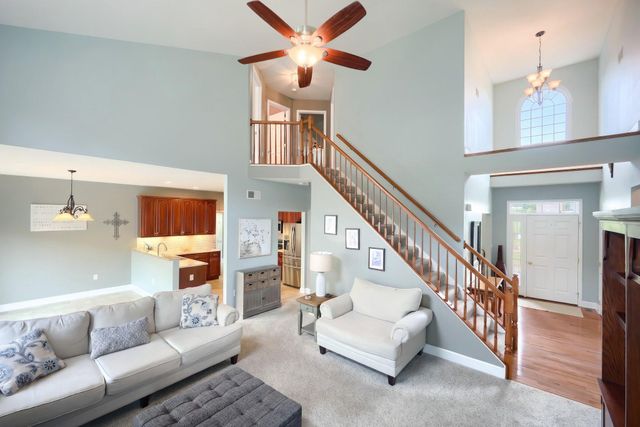 95 E SUMMIT DR, Littlestown, PA 17340