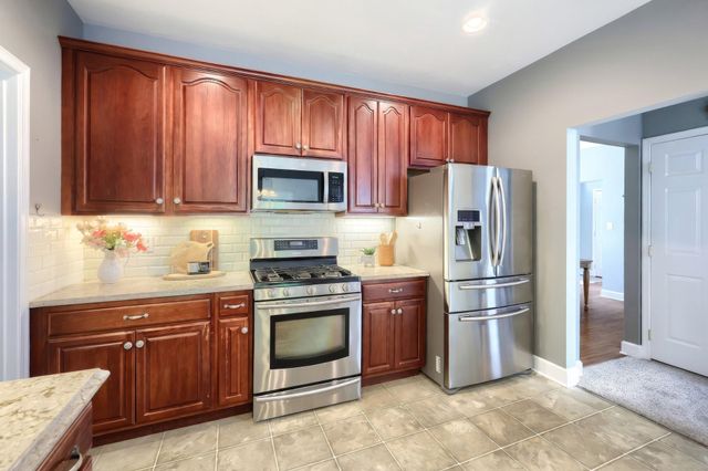 95 E SUMMIT DR, Littlestown, PA 17340