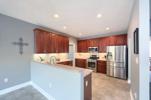95 E SUMMIT DR, Littlestown, PA 17340