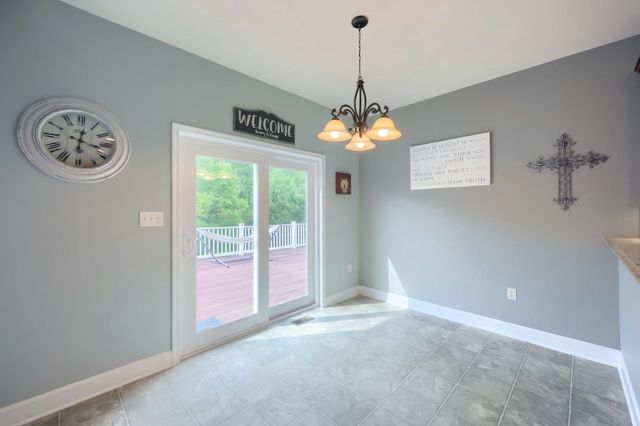 95 E SUMMIT DR, Littlestown, PA 17340