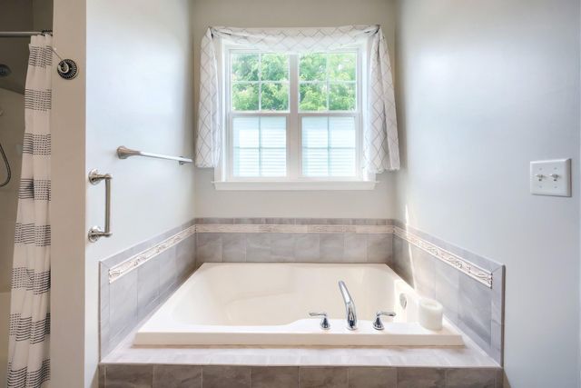 95 E SUMMIT DR, Littlestown, PA 17340
