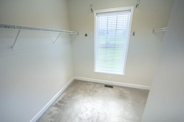 95 E SUMMIT DR, Littlestown, PA 17340