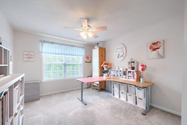 95 E SUMMIT DR, Littlestown, PA 17340