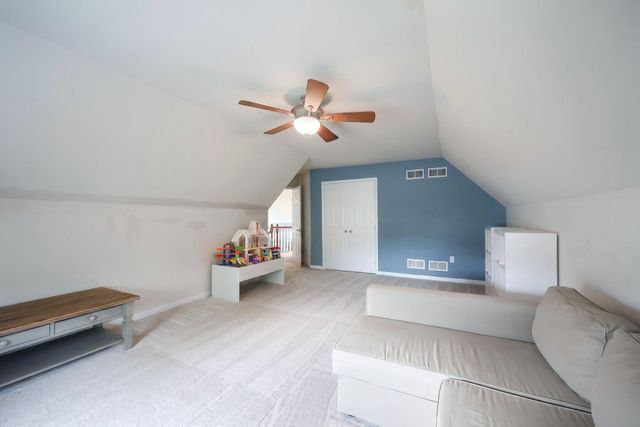 95 E SUMMIT DR, Littlestown, PA 17340