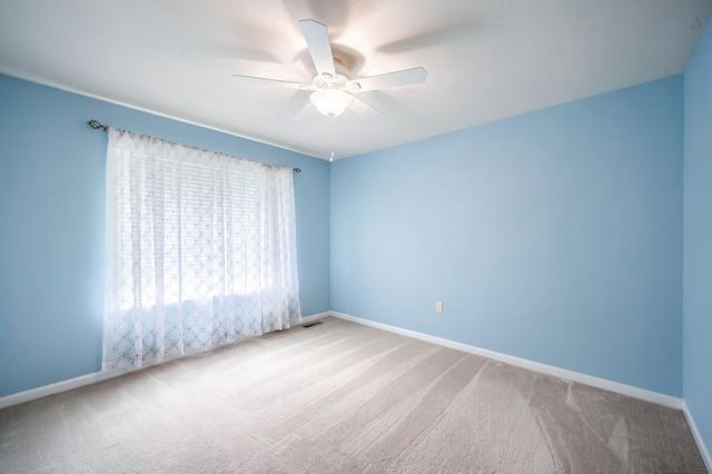 95 E SUMMIT DR, Littlestown, PA 17340