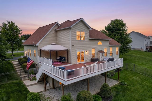 95 E SUMMIT DR, Littlestown, PA 17340