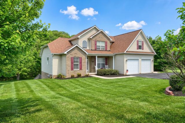 95 E SUMMIT DR, Littlestown, PA 17340