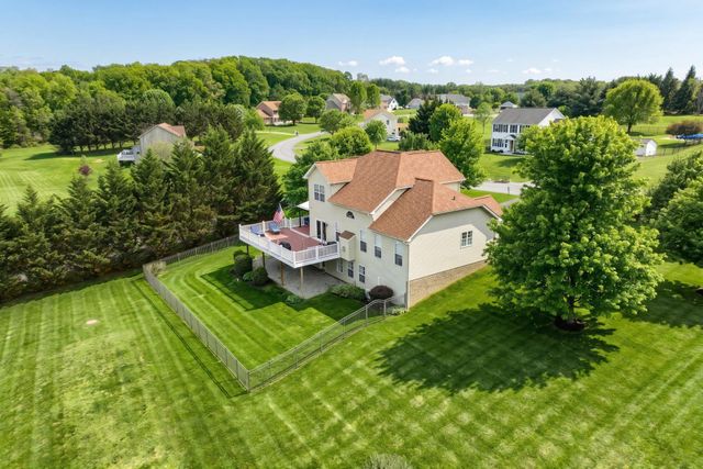 95 E SUMMIT DR, Littlestown, PA 17340