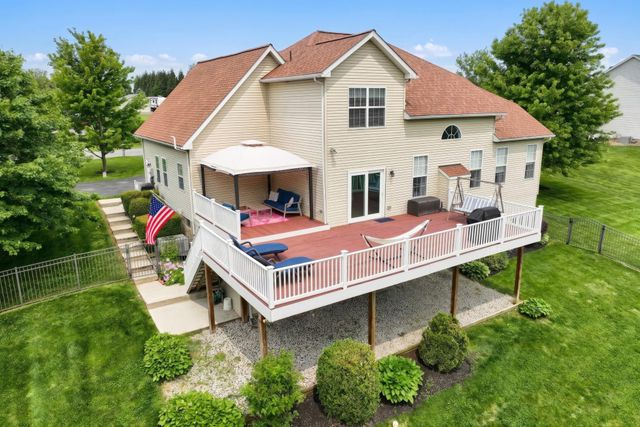 95 E SUMMIT DR, Littlestown, PA 17340