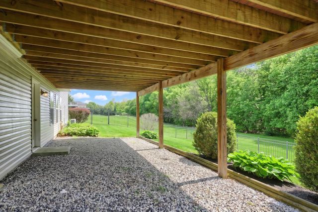 95 E SUMMIT DR, Littlestown, PA 17340