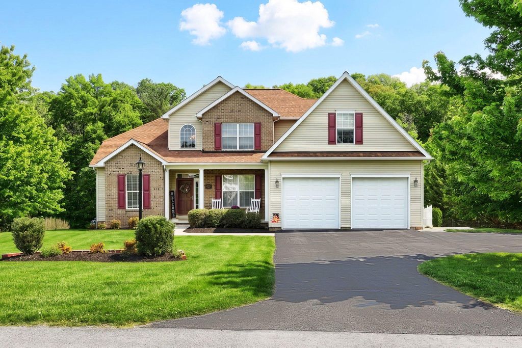 95 E SUMMIT DR, Littlestown, PA 17340