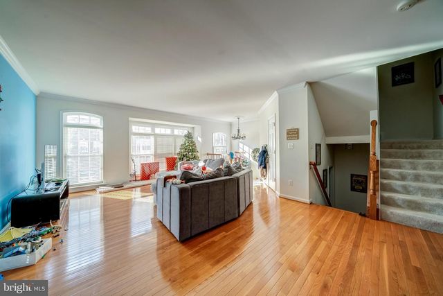 12162 CALDICOT LN, Fairfax, VA 22030