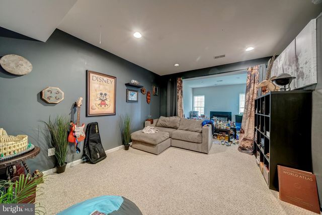 12162 CALDICOT LN, Fairfax, VA 22030