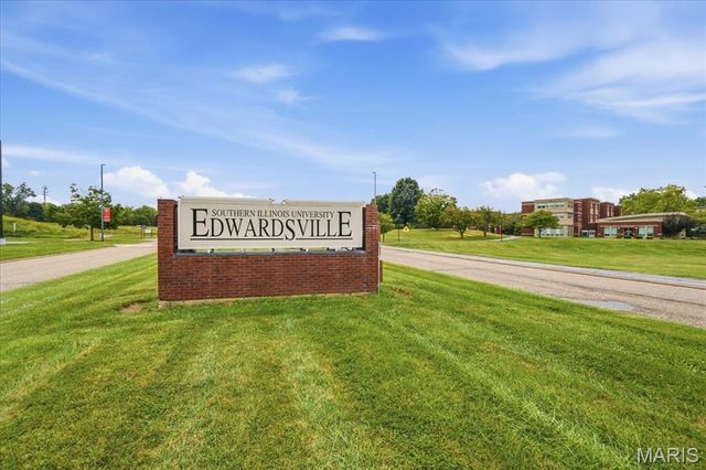 1715 Cameron Court, Edwardsville, IL 62025