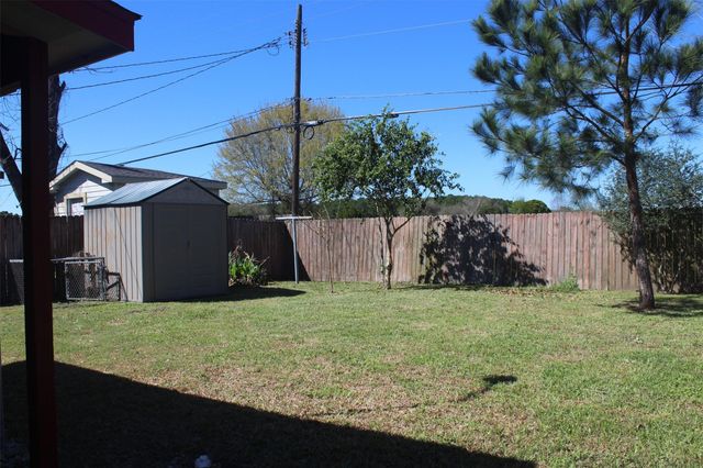 3322 Mccrarey Drive, Houston, TX 77088