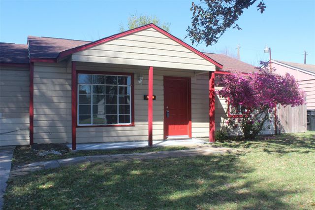 3322 Mccrarey Drive, Houston, TX 77088