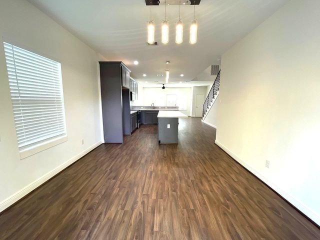 4913 Southwind Street B, Houston, TX 77033