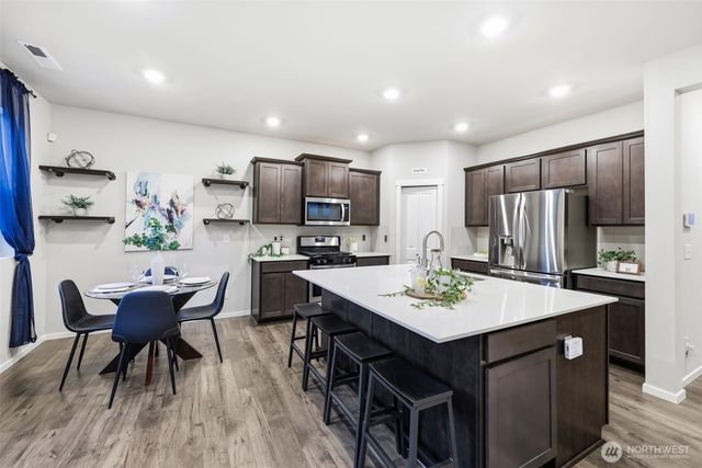 2045 81st Avenue E, Edgewood, WA 98371
